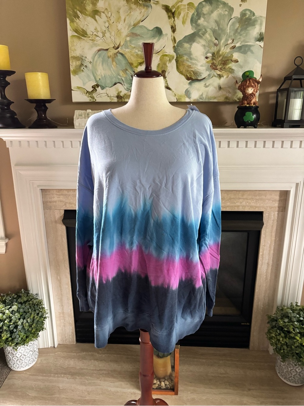 *NEW* LIVI Women’s Activewear Multi Color Sweatshirt - Size - 26/28
